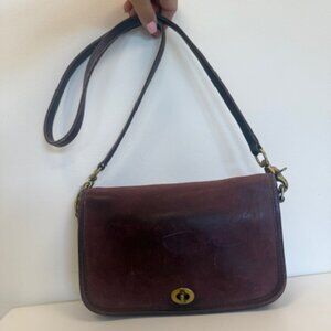 Vintage coach burgundy leather bag/pre own/#0715